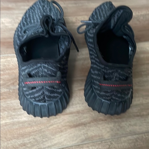 Adidas Black Yeezy Boost 350 - Picture 3 of 6